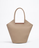 Garden tote bag in beige featuring a wooden crafted U bar and spacious design for versatile use.