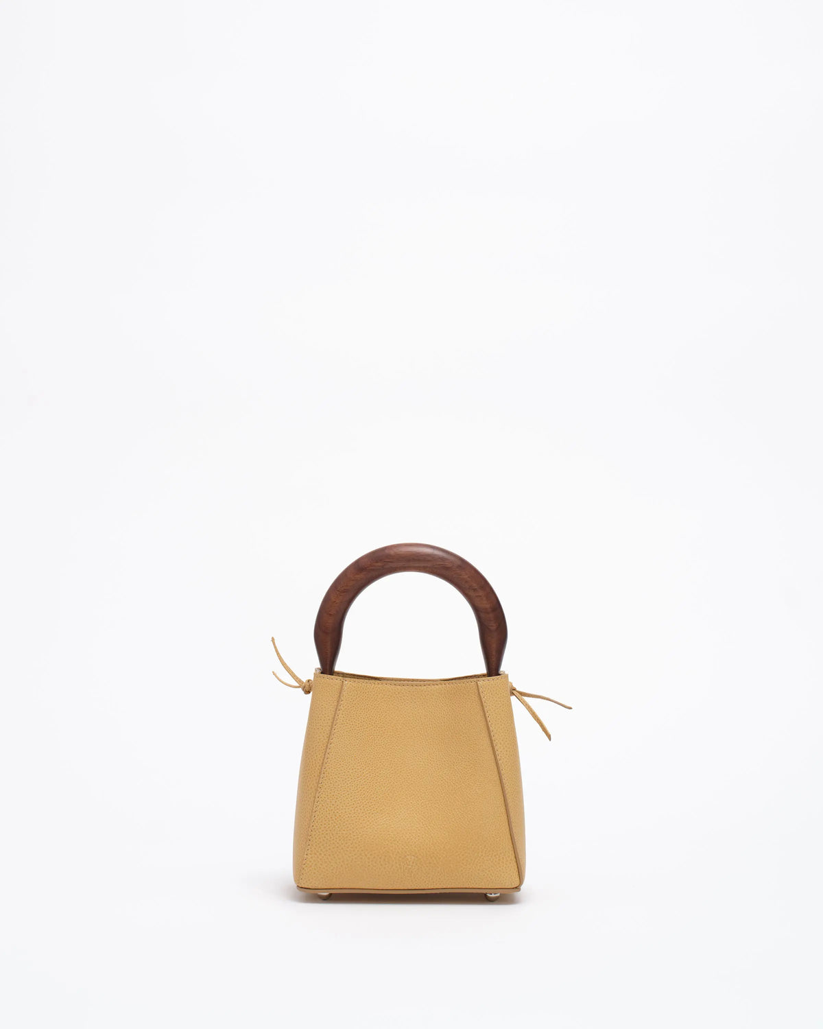 structured leather quinta bag in amber front view